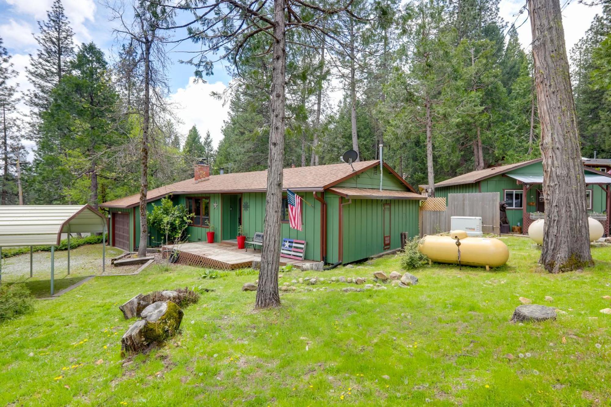 Willa Quiet Pollock Pines Cabin With Hot Tub, 1 Mi To Lake Zewnętrze zdjęcie